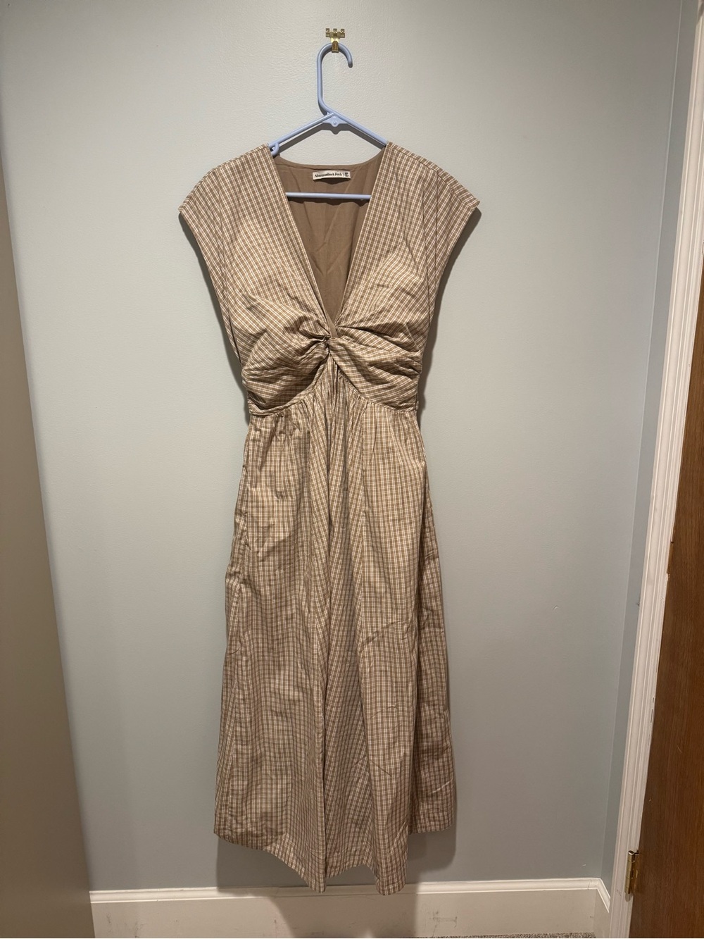 Abercrombie Fitch MP Gingham Dress Tan White Twist Front V Neck Midi Maxi Size